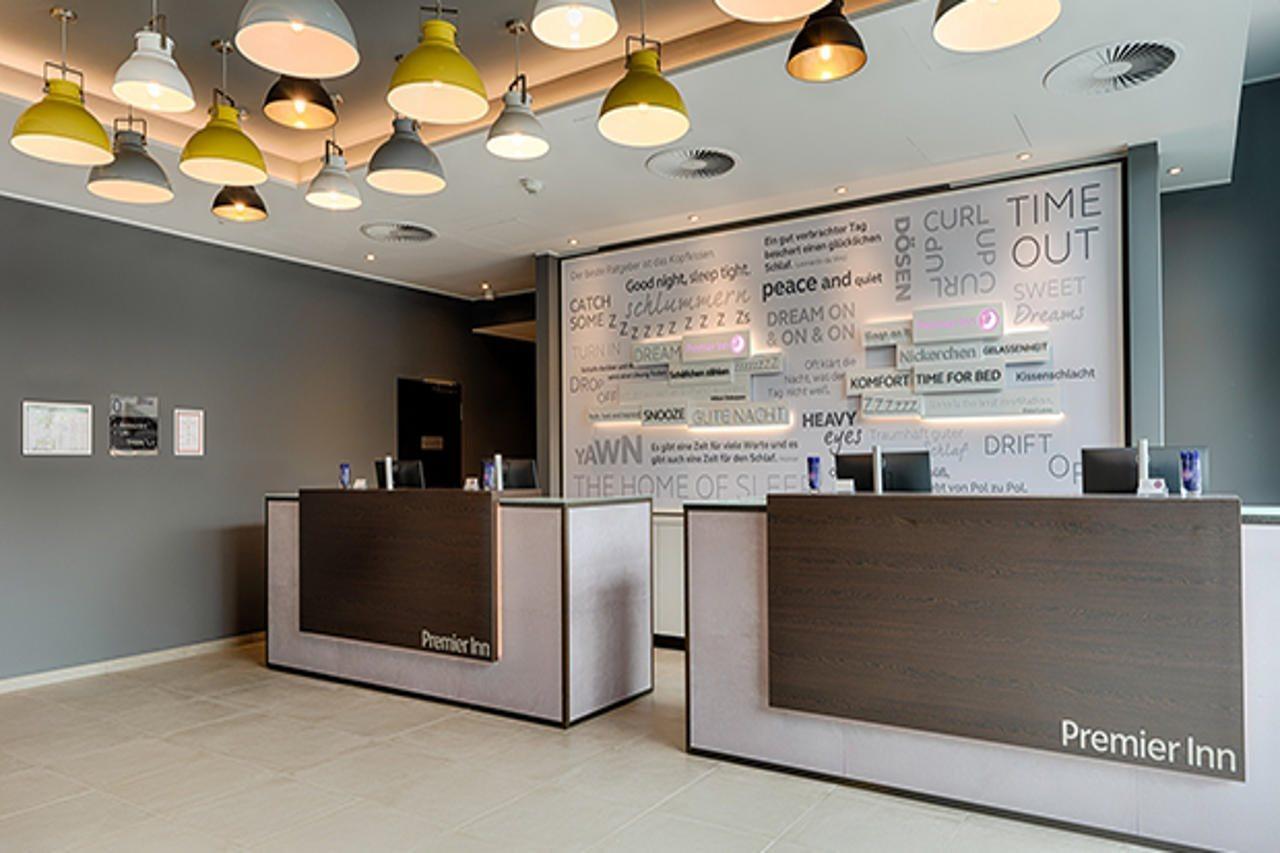 Premier Inn Hamburg City Klostertor المظهر الخارجي الصورة